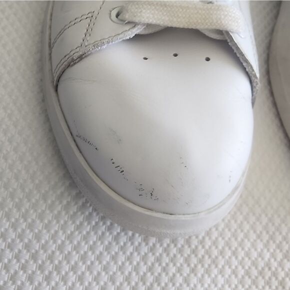 Tory Burch White Leather Sneakers with Low-Top Design some scratch - Picture 4 of 11